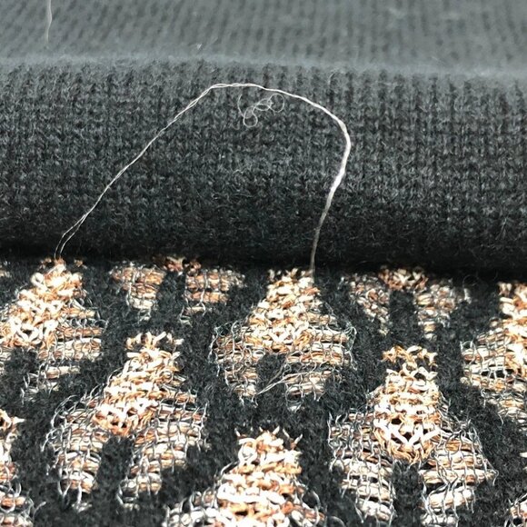 CHANEL Total Pattern CC Mark Apparel accessories Scarf Cashmere Black - Picture 5 of 15